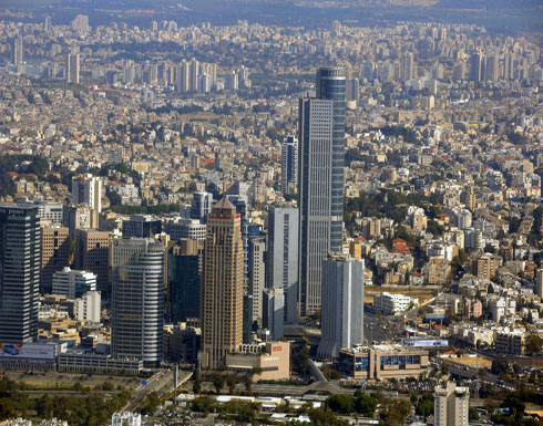 عملية استشهادية " كاذبة " تغلق وتشل " تل ابيب "