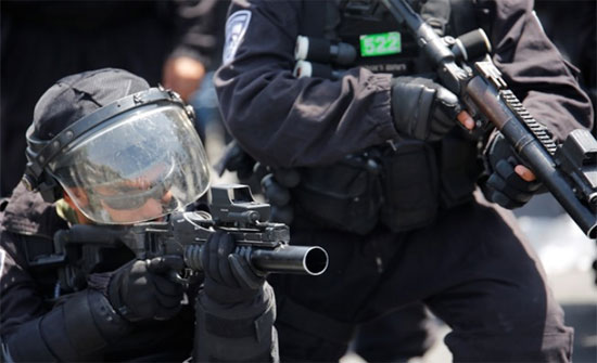 خطأ بالترجمة يدفع الاحتلال لاعتقال شاب فلسطيني (صورة) خطأ بالترجمة يدفع الاحتلال لاعتقال شاب فلسطيني (صورة)