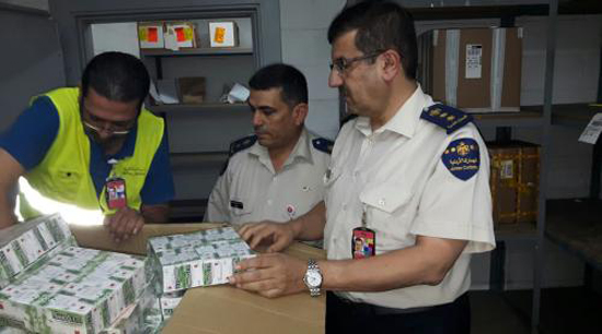منع تهريب 151 كغم من مادة "الترامادول" المخدر في جمرك مطار التخليص منع تهريب 151 كغم من مادة "الترامادول" المخدر في جمرك مطار التخليص