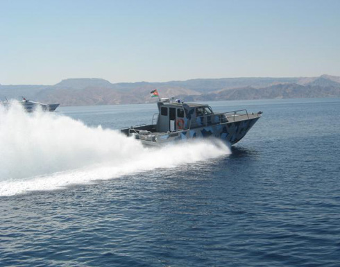 رئيس هيئة الاركان المشتركة يتابع تمرينا تعبويا لمكافحة القرصنة