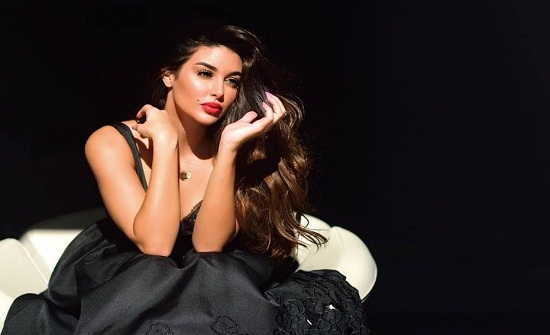 شاهد… ياسمين صبري تقف على رأسها! شاهد… ياسمين صبري تقف على رأسها!