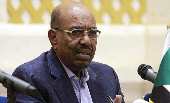 البشير يأمر بحظر تخزين العملة الوطنية والمضاربة فيها البشير يأمر بحظر تخزين العملة الوطنية والمضاربة فيها