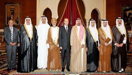السفير الامريكي متفائل بحل تقسيم السلطة اليمنية السفير الامريكي متفائل بحل تقسيم السلطة اليمنية