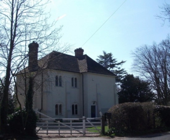 إن كنتم لا تتمتّعون بالجرأة لا تزوروا هذه القرية المسكونة بالأرواح! شاهدوها بالصور