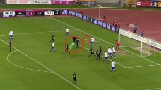 بالفيديو.. حارس مرمى يسجل هدفا قاتلا ويهدي فوزا ثمينا لفريقه