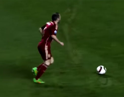 فيديو .. شاهد مهارة انييستا الفائقة في مباراة أوكرانيا