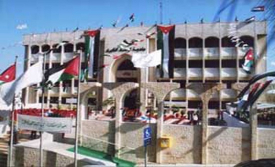 بلدية الهاشمية الجديدة بالزرقاء تواصل حملات الرش بلدية الهاشمية الجديدة بالزرقاء تواصل حملات الرش