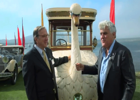 سيارة بشكل بجعة