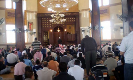 الاوقاف : اذا تعذر عليكم الذهاب الى المساجد .. صلوا في بيوتكم الاوقاف : اذا تعذر عليكم الذهاب الى المساجد .. صلوا في بيوتكم