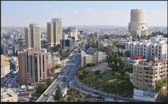 طقس مشمس وحرارة أعلى من معدلاتها