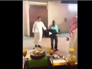 شاهد.. عائلة تفاجأ سواقهم الخاص بحفل عيد ميلاده