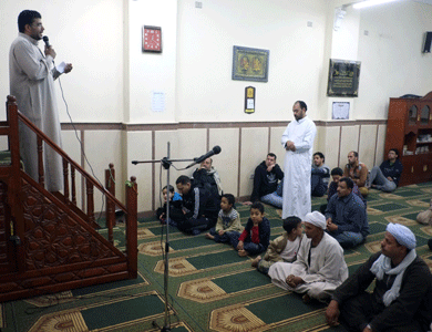 الحكومة المصرية تحاول السيطرة على الخطاب الديني في المساجد الحكومة المصرية تحاول السيطرة على الخطاب الديني في المساجد