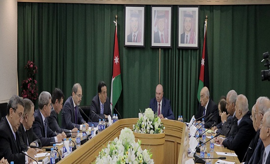 الفايز يترأس اجتماع لجنة الشؤون العربية والدولية في مجلس الاعيان الفايز يترأس اجتماع لجنة الشؤون العربية والدولية في مجلس الاعيان