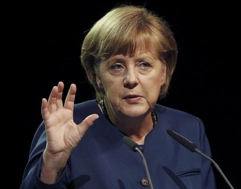 ميركل تجدد دعوتها الى توزيع عادل للاجئين في اوروبا بعد اعتداءات باريس