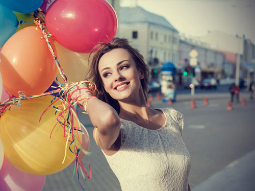 بالفيديو: هل تعلم ماذا سيحدث ان لم ترتدي ملابس داخلية؟!