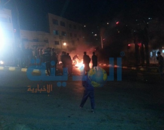 عجلون : تجدد الاحتجاج واشتباك مع الأمن في عنجرة عجلون : تجدد الاحتجاج واشتباك مع الأمن في عنجرة