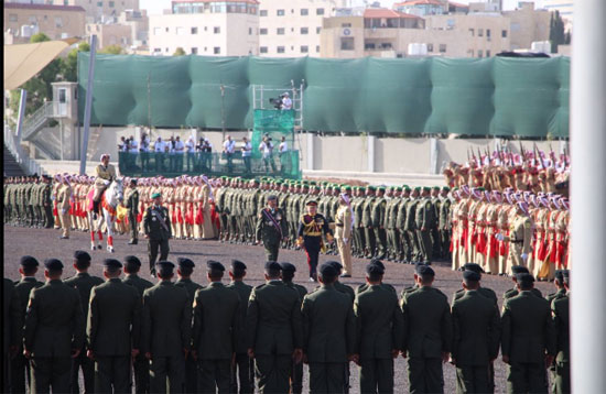 استعراض العلم: الوحدات العسكرية المشاركة استعراض العلم: الوحدات العسكرية المشاركة