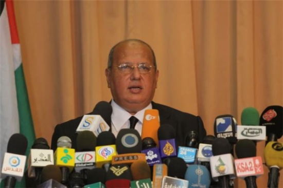 الخضري يطالب بتفعيل المقاومة الشعبية ويدين هدم قرية العراقيب