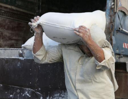 الحموي: رفع أسعار الطحين الموحد لن يؤثر على سعر الخبز