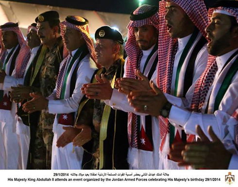 بالصور : الملك يشارك في أمسية عسكرية بالصور : الملك يشارك في أمسية عسكرية