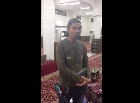 نحو مليون مشاهد لفلبيني يقرأ القرآن بطريقة رائعة في مسجد