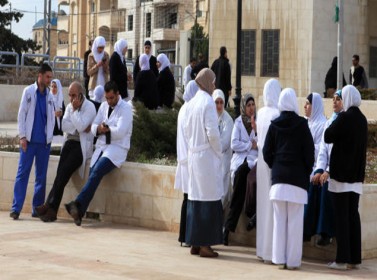 ممرضو القطاع العام سيتوقفون عن العمل الأحد ممرضو القطاع العام سيتوقفون عن العمل الأحد
