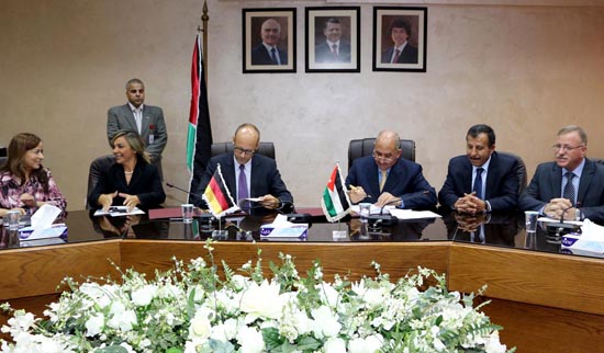 20 مليون يورو لدعم خطة تسريع التحاق الطلبة السوريين بالتعليم الرسمي