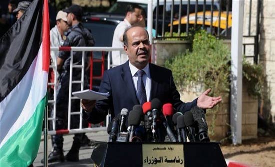 الحكومة الفلسطينية تطالب بتوفير الحماية من بطش حكومة الاحتلال الحكومة الفلسطينية تطالب بتوفير الحماية من بطش حكومة الاحتلال