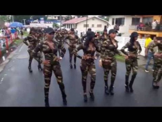 شاهد... العرض العسكري الأكثر إثارة في العالم!!