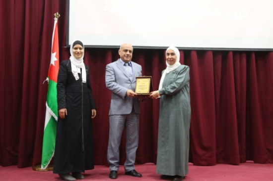 يوم تفاعلي لكلية الصيدلة في جامعة الزرقاء يوم تفاعلي لكلية الصيدلة في جامعة الزرقاء