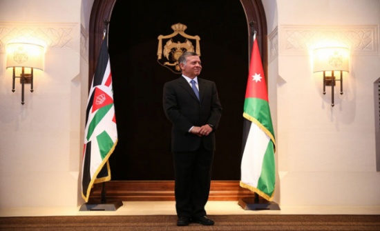 الملك يستقبل رئيس جامعة تكساس أرلينغتون الأمريكية