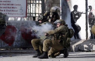 اعتقال فتاة فلسطينية في القدس بزعم حيازتها سكينًا اعتقال فتاة فلسطينية في القدس بزعم حيازتها سكينًا