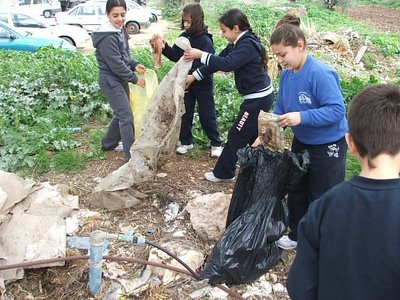 حملة تنظيف بمناسبة يوم المرأة العالمي في جرش