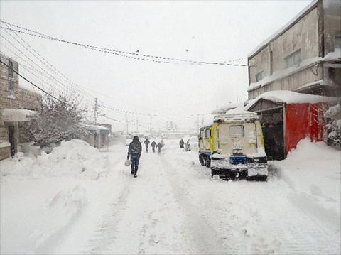 إخلاء وإنقاذ 131 محاصرا في عجلون