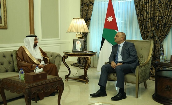 رئيس الوزراء يستقبل وزير الحج والعمرة السعودي