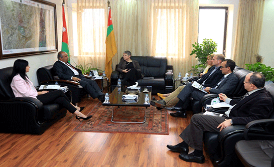 "الأردنية" و "كاليفورنيا الامريكية" تبحثان التعاون الأكاديمي والبحثي