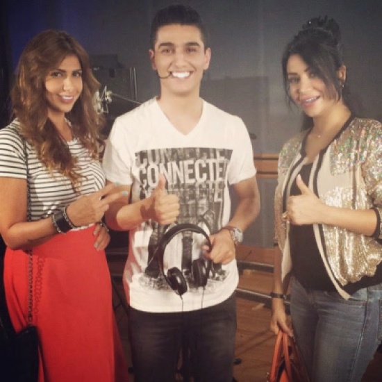 محمد عساف ولجين عمران يتناولان المنسف " صورة "