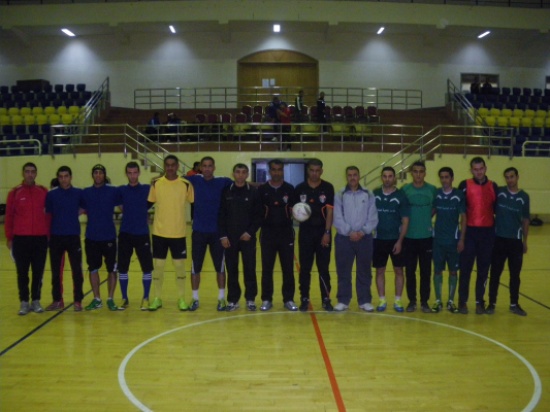 اقليم الوسط وادارة السير يتأهلان للدور ربع النهائي ببطولة الأمن