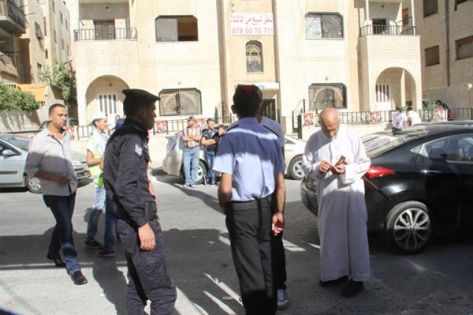 إحالة مواطنة إلى المدعي العامة لتصويرها ورقة الاقتراع