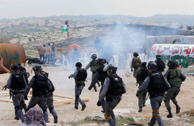 للمرة السابعة.. الاحتلال الاسرائيلي يهدم قرية “بوابة القدس″ المناهضة للاستيطان