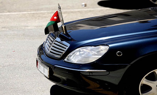 الحكومة تتعهد بتقليص حجم الجهاز الحكومي الحكومة تتعهد بتقليص حجم الجهاز الحكومي
