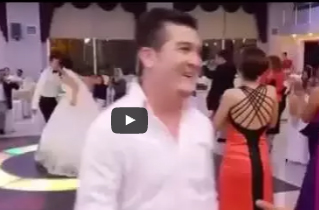 شاهد.. أقوى تحد في الرقص بين عروسة وأصدقاء العريس