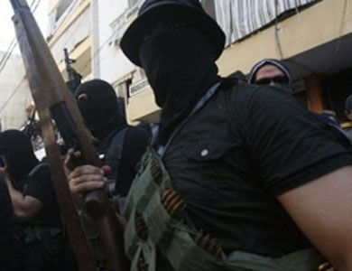 مسلحون يخطفون المانيين من أصول لبنانية في وادي البقاع مسلحون يخطفون المانيين من أصول لبنانية في وادي البقاع