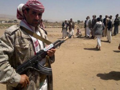 إصابة مدني في اشتباكات بين الجيش اليمني ومسلحين شرقي البلاد إصابة مدني في اشتباكات بين الجيش اليمني ومسلحين شرقي البلاد