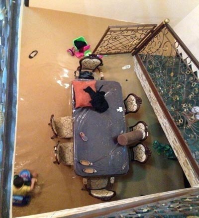 حصر اضرار منازل داهمتها المياه في الاغوار الشمالية حصر اضرار منازل داهمتها المياه في الاغوار الشمالية