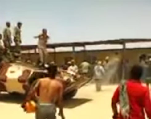بالفيديو: مقتل عامل باقتحام الجيش المصري شركة إسمنت في العريش بالفيديو: مقتل عامل باقتحام الجيش المصري شركة إسمنت في العريش
