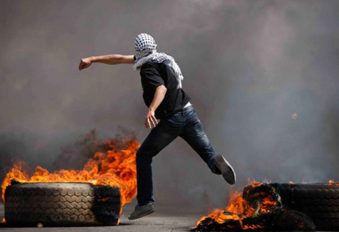 الكنيست الإسرائيلي يصادق على قانون ضد راشقي الحجارة وذويهم الكنيست الإسرائيلي يصادق على قانون ضد راشقي الحجارة وذويهم