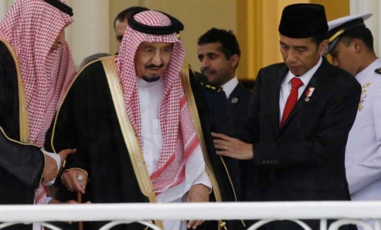 العاهل السعودي يدعو إلى الوقوف “صفا واحدا” لمواجهة الإرهاب العاهل السعودي يدعو إلى الوقوف “صفا واحدا” لمواجهة الإرهاب