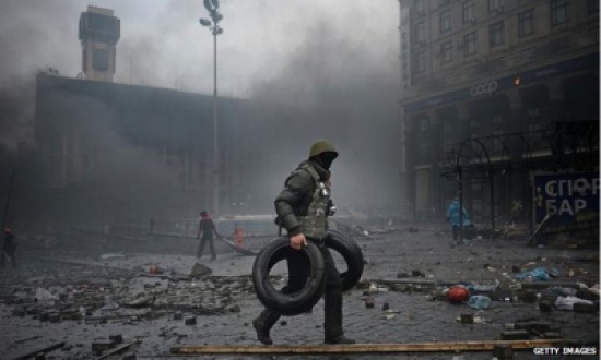 أوكرانيا تطلق عملية أمنية لاسترجاع مقر الشرطة في سلافيانسك