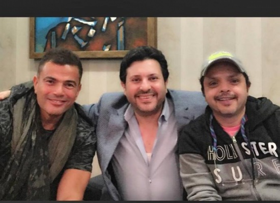 بالصور.. سر لقاء عمرو دياب بمحمد هنيدي وهاني شاكر